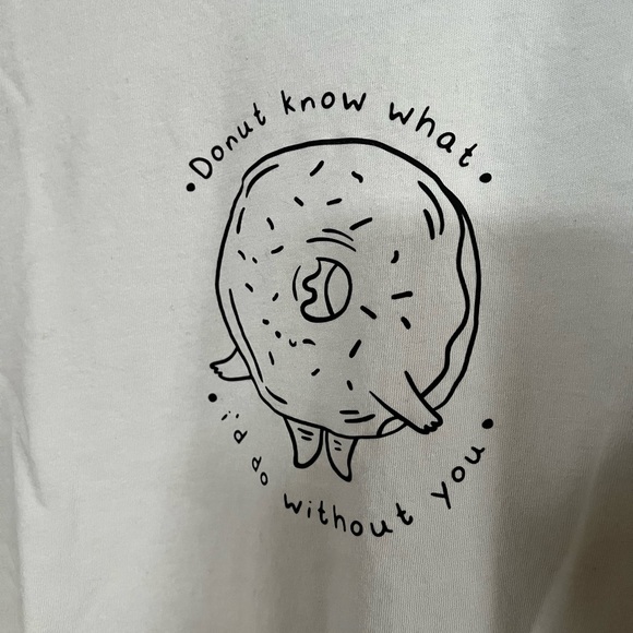 Women’s medium tshirt - Picture 2 of 2